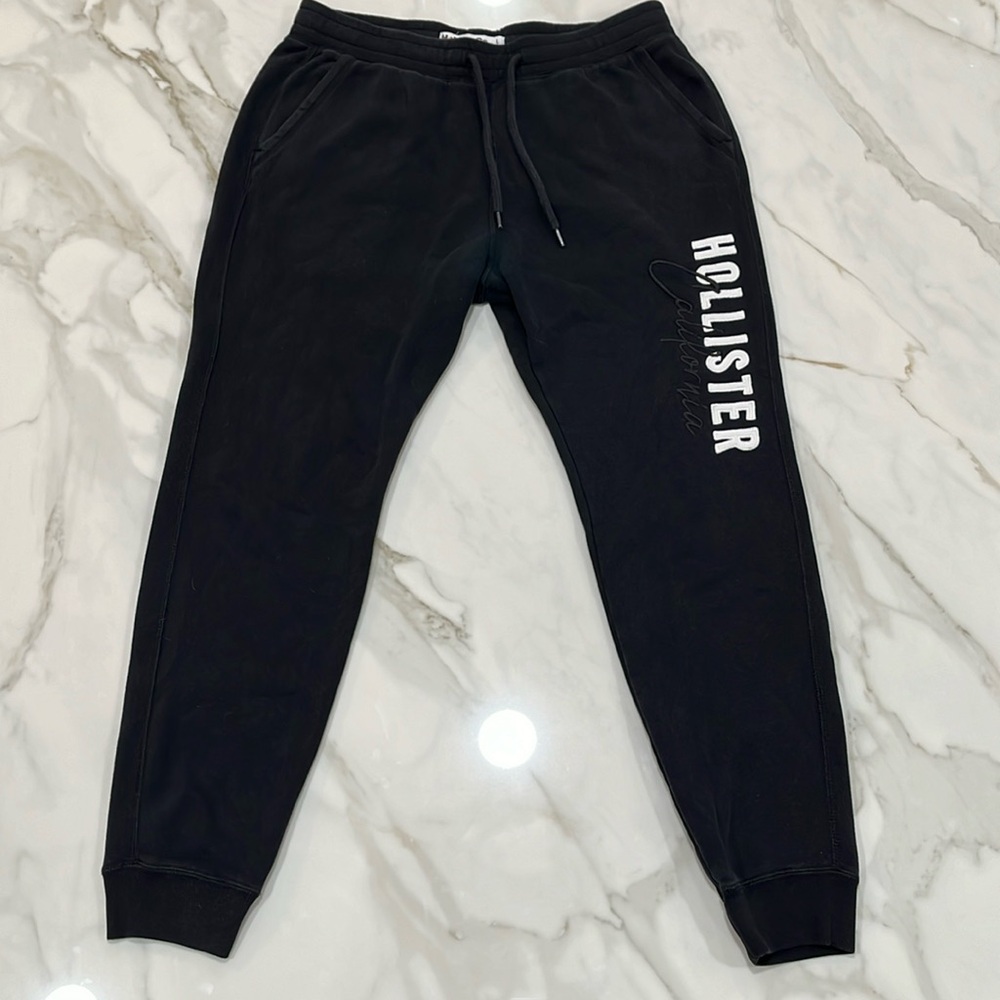 Hollister Sweatpants- Men’s Large